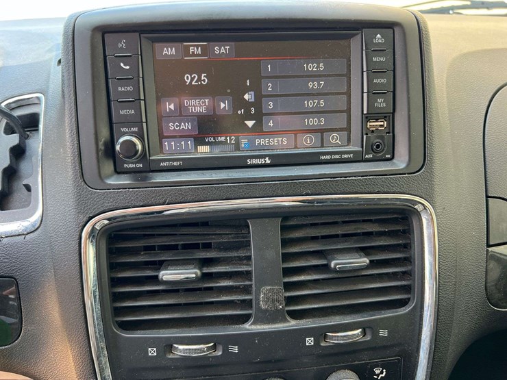2013-dodge-grand-caravan-image-34
