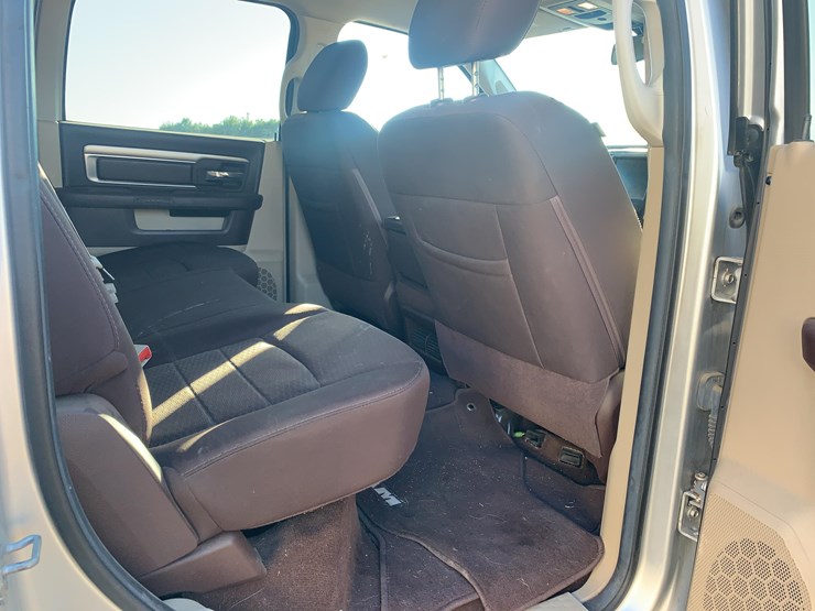 2014-dodge-2500-image-27