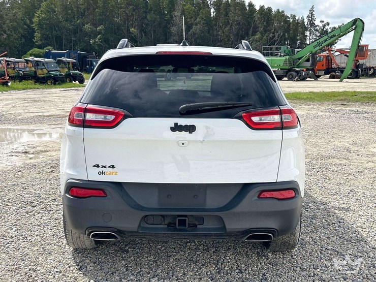 2015-jeep-cherokee-image-25