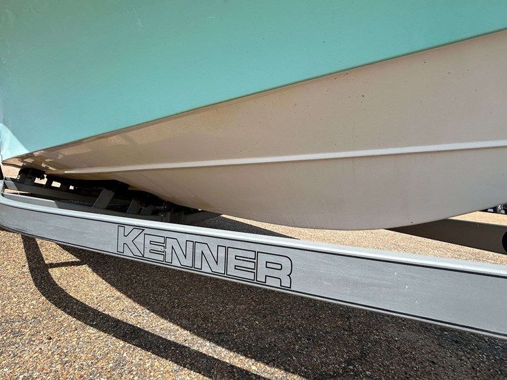 2005-kenner-v2102-cc-bay-boat-w/-mercury-125-hp-&-trailer-image-46