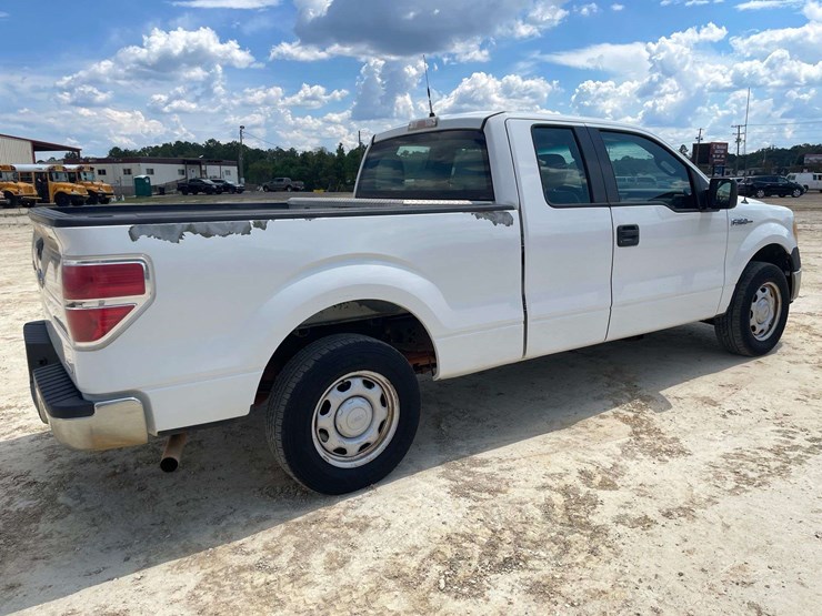 2011-ford-f150-xl-image-3
