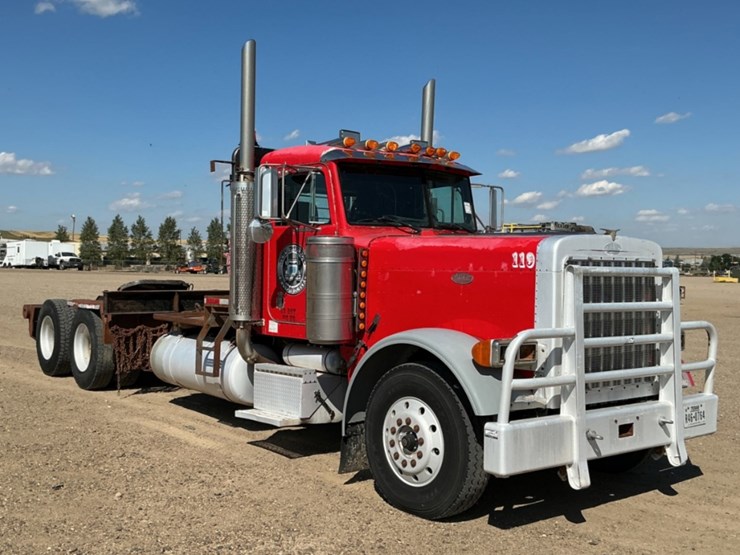 1996-peterbilt-379-image-3
