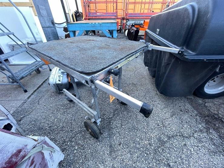 #9137-•-utility-cart-(03)-image-1