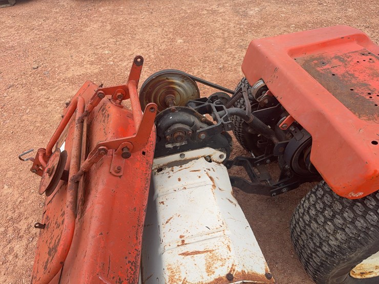 allis-chalmers-712-lawn-tractor-image-5