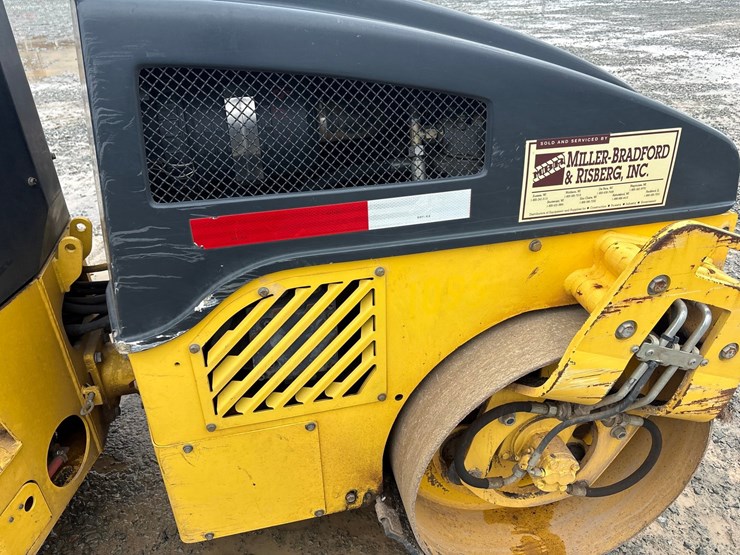 2011-bomag-bw120ad-4-image-18