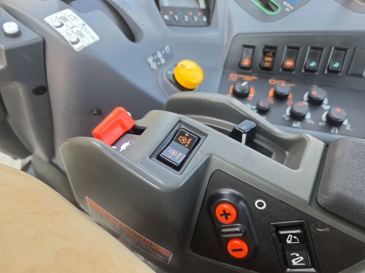kubota-m6-111-image-49