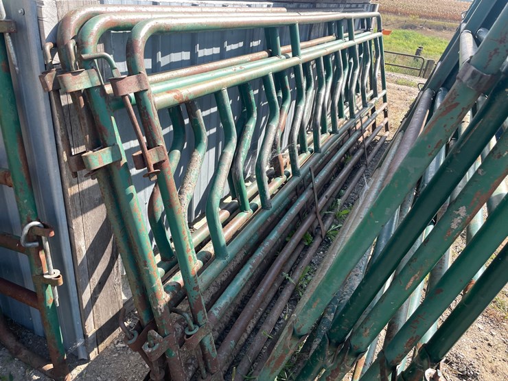 #6229-•-(3)-12'-feeder-gates-image-3