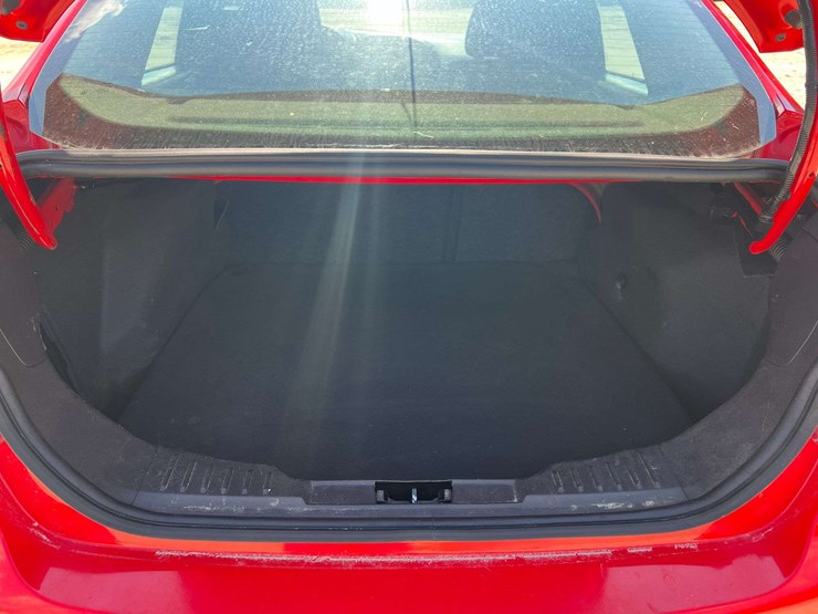 2015-ford-focus-4-door-sedan-(150,388-miles)-image-21