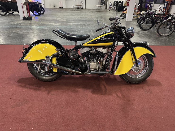 #159-•-1947-indian-chief-motorcycle-image-1