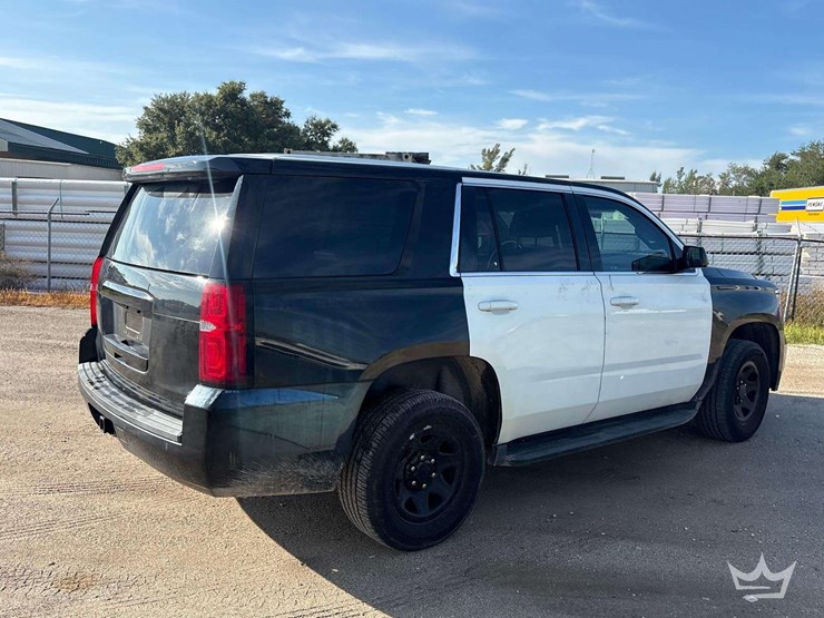 2019-chevrolet-tahoe-image-3