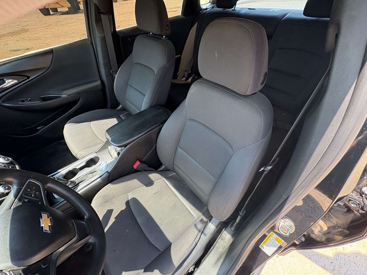 2018-chevrolet-malibu-4-door-sedan-(119,692-miles)-image-13