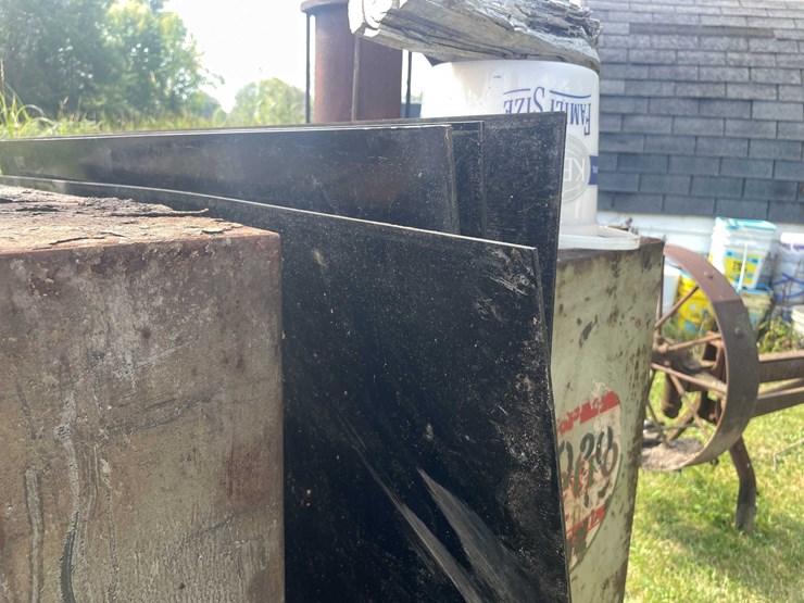 #1619-•-(2)-vintage-gas-tanks-image-9