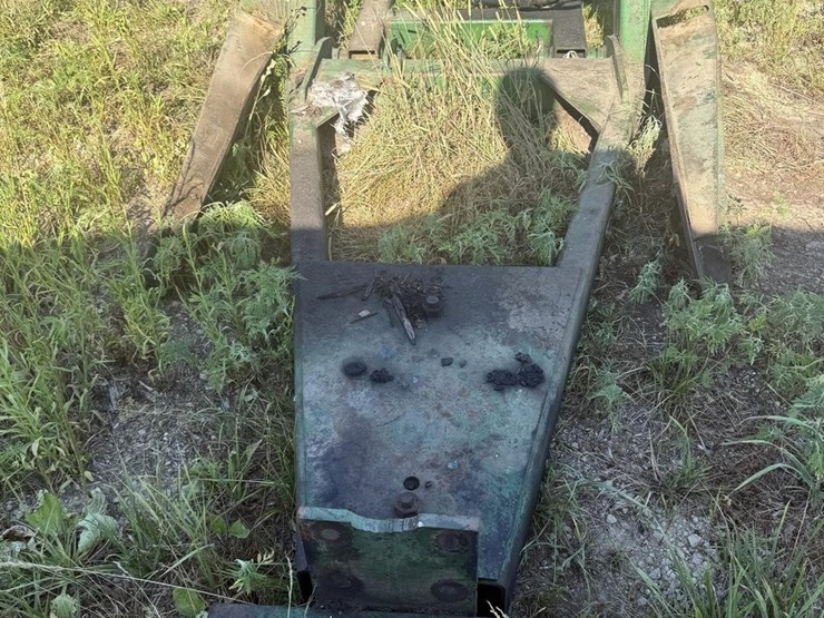 #202-•-john-deere-agricultural-attachment-image-1