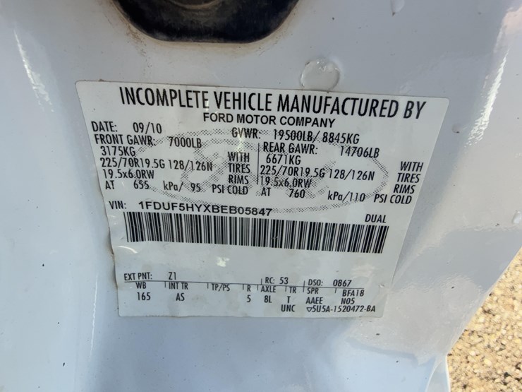 2011-ford-f550-image-23