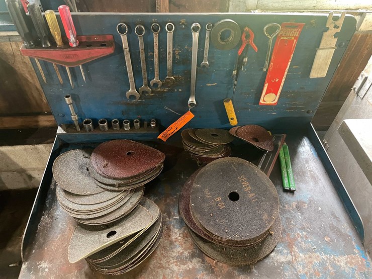 #1679-•-work-bench-on-wheels-image-2