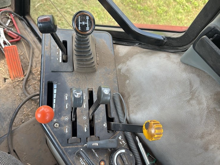 case-ih-5240-image-11