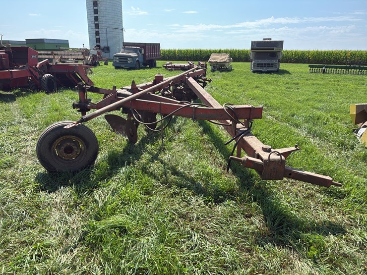 case-7-bottom-molboard-plow-image-4
