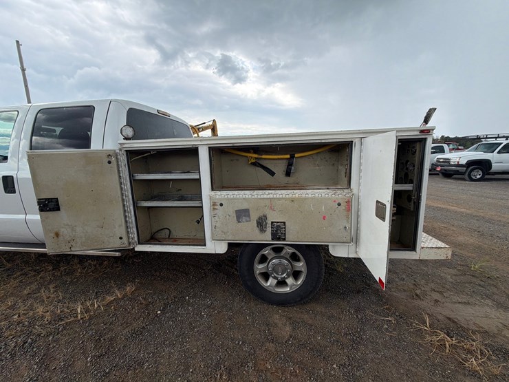 2013-ford-f350-image-29