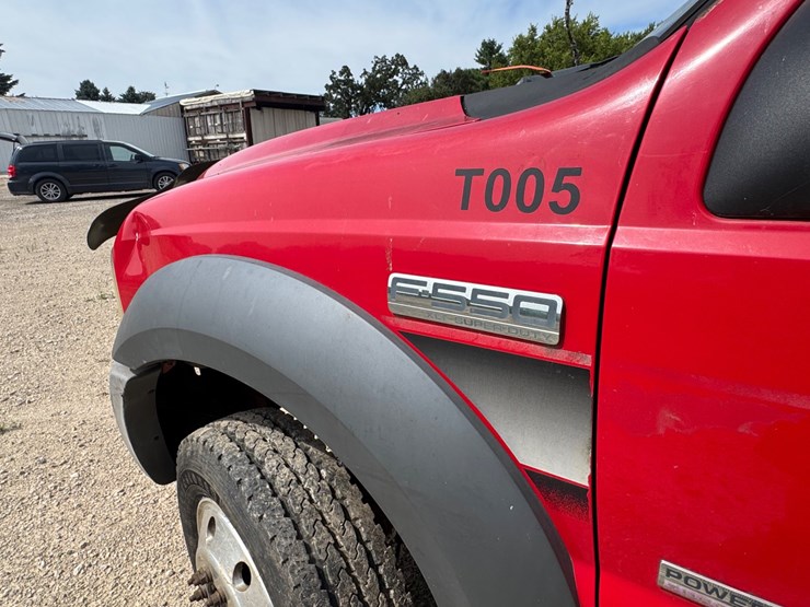 2005-ford-f350-image-43