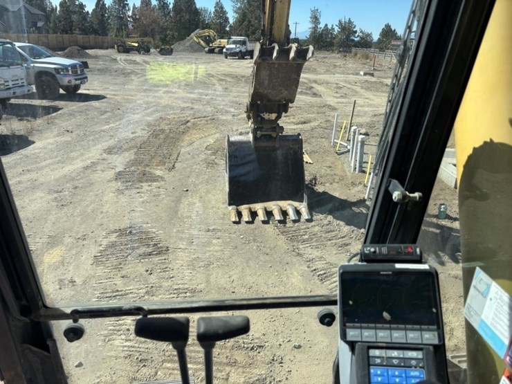 2013-komatsu-pc228us-lc-8-image-38