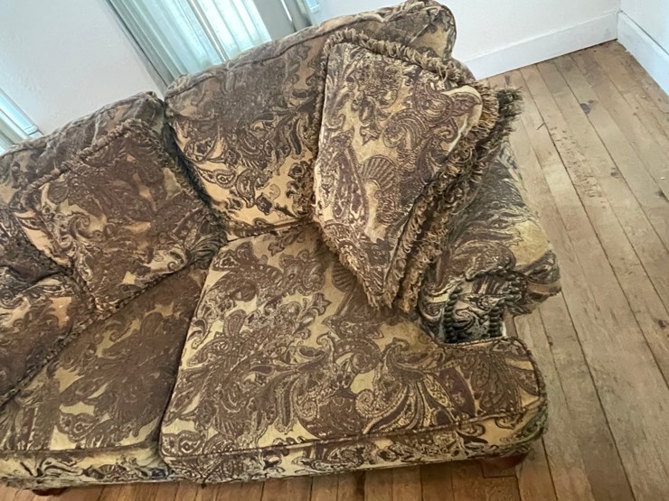 #6256-•-sofa-and-loveseat-image-12