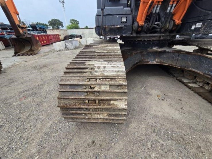 2016-hitachi-zx350-lc-image-20