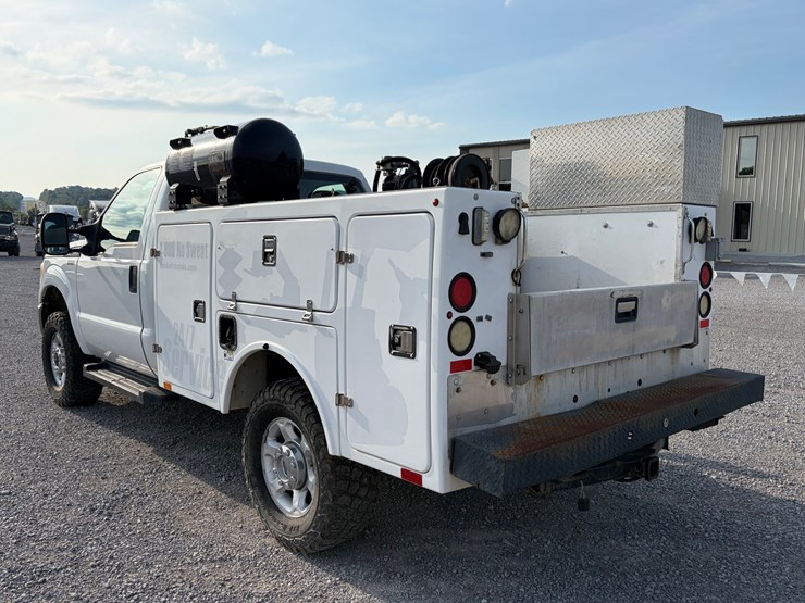 #247-•-2016-ford-xl-f-250-service-truck-image-6