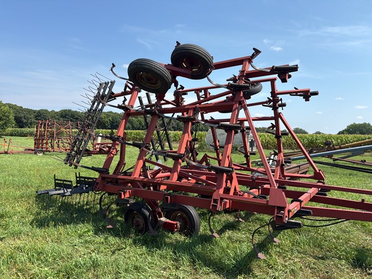 case-ih-4800-image-2