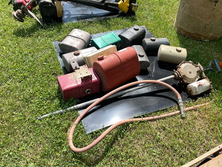 #1656-•-misc.-gas-tanks-image-2