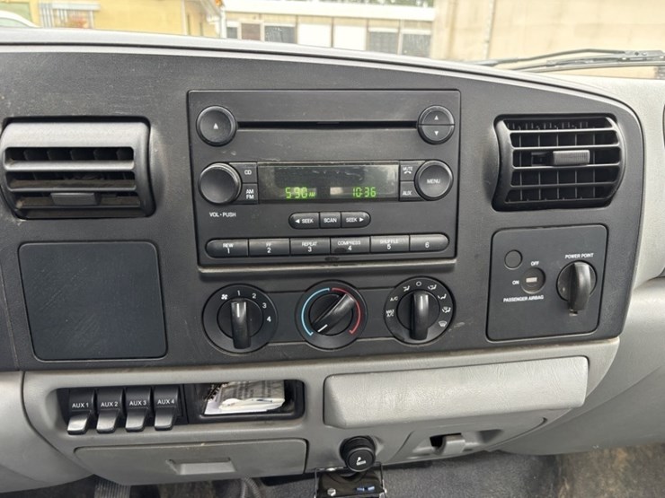 2007-ford-f350-xl-image-25