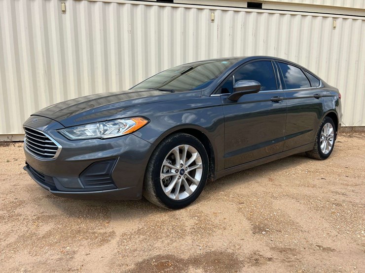 2019-ford-fusion-se-ecoboost-(139,836-miles)-image-1