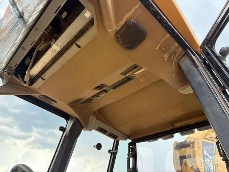 2000-caterpillar-426c-it-image-16