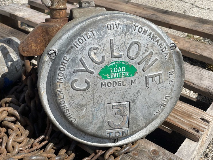 #10544-•-cyclone-3-ton-hoist-image-6