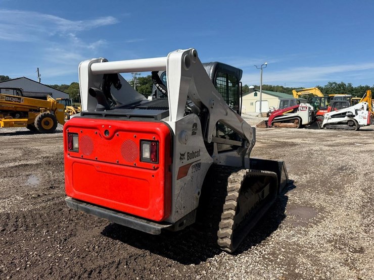 2023-bobcat-t770-image-4
