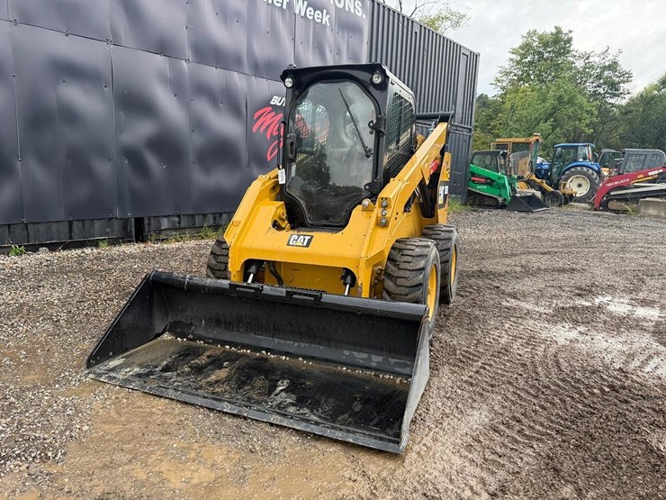 2015-caterpillar-262d-image-8