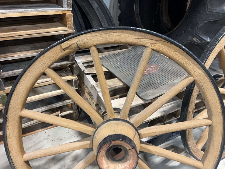 (4)-wooden-wagon-wheels-image-14