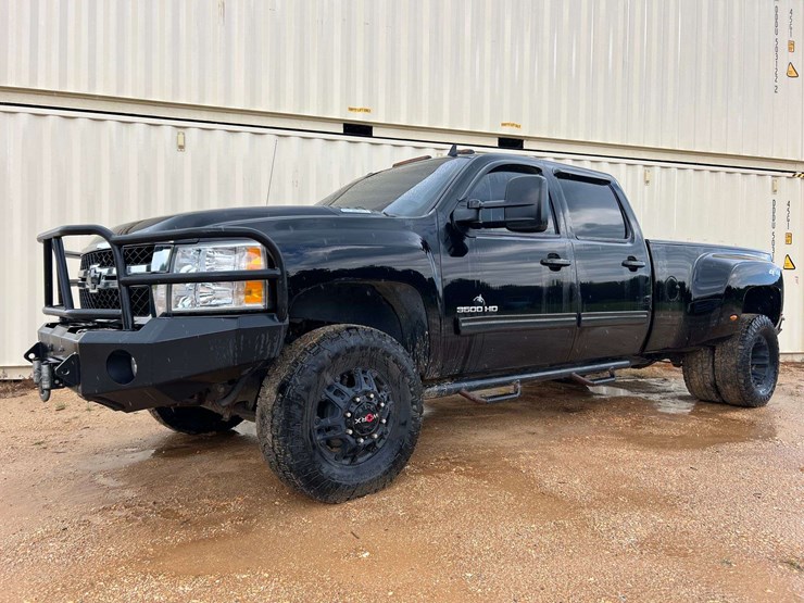2012-chevrolet-silverado-3500-ltz-image-1