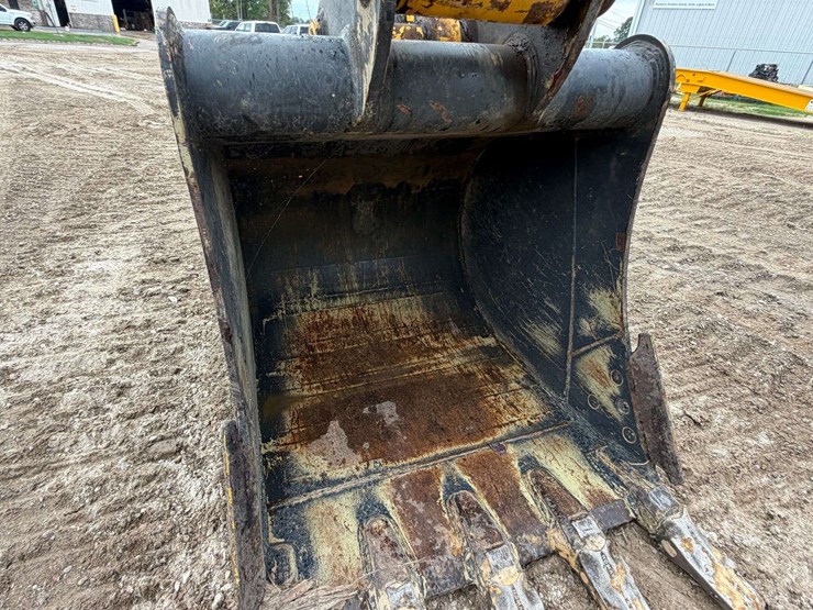 2023-komatsu-pc170lc-11-image-17
