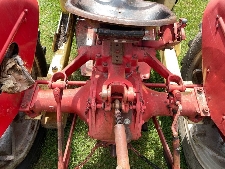 #1607-•-ferguson-tractor-image-21