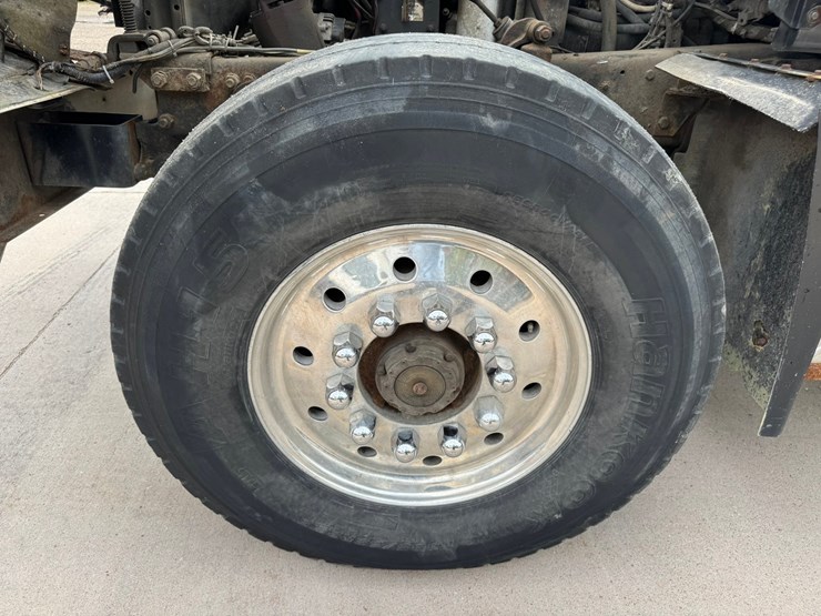 1995-mack-rd688s-image-73