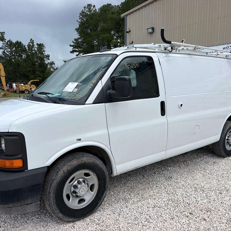 2017 CHEVROLET EXPRESS 2500