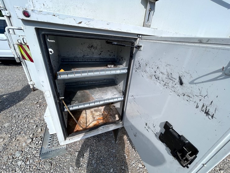#212-•-2014-saub-pull-behind-service-trailer-image-24