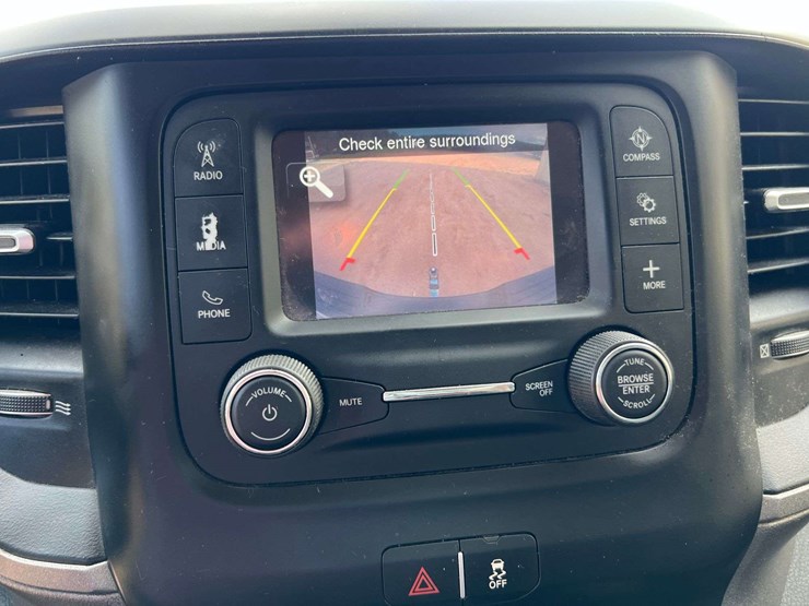 2019-ram-2500-tradesman-image-32