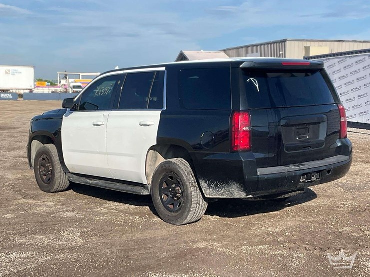 2020-chevrolet-tahoe-image-4