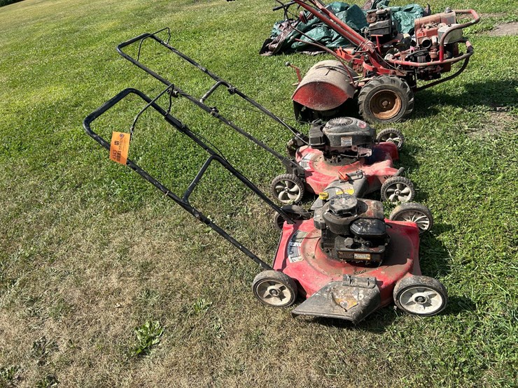 #6263-•-(2)-push-mowers-image-2