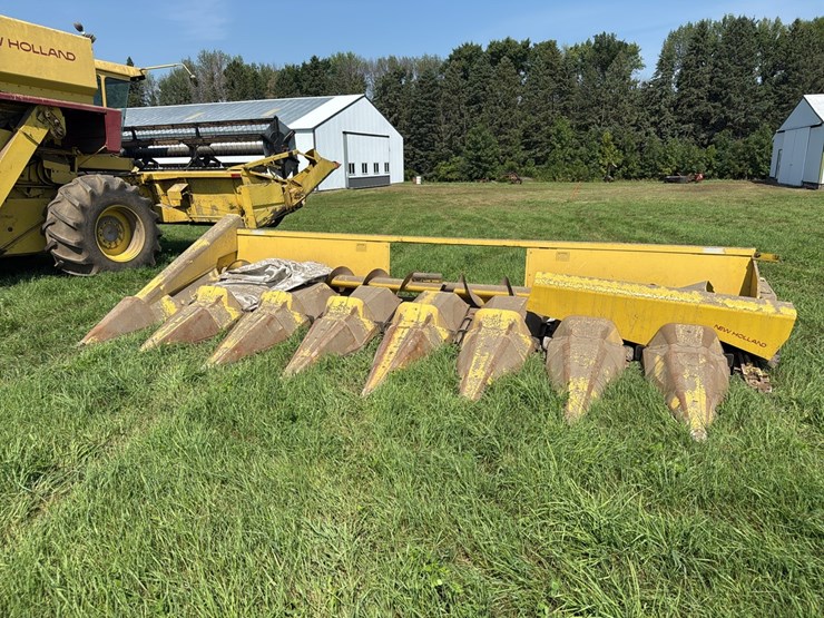 new-holland-8-image-1