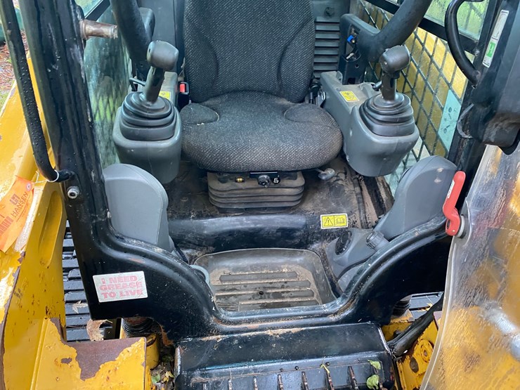 2019-caterpillar-259d-image-37