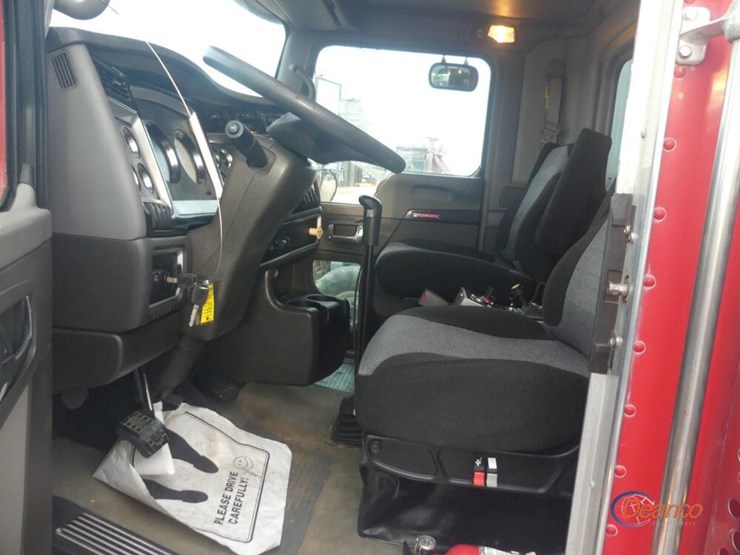 2009-kenworth-t800-image-17