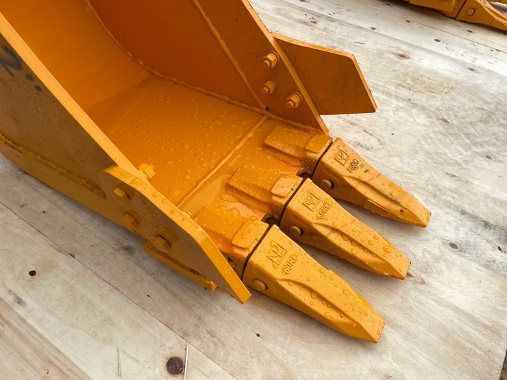 caterpillar-305-image-9
