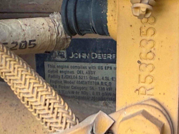 2014-deere-650k-lgp-image-21